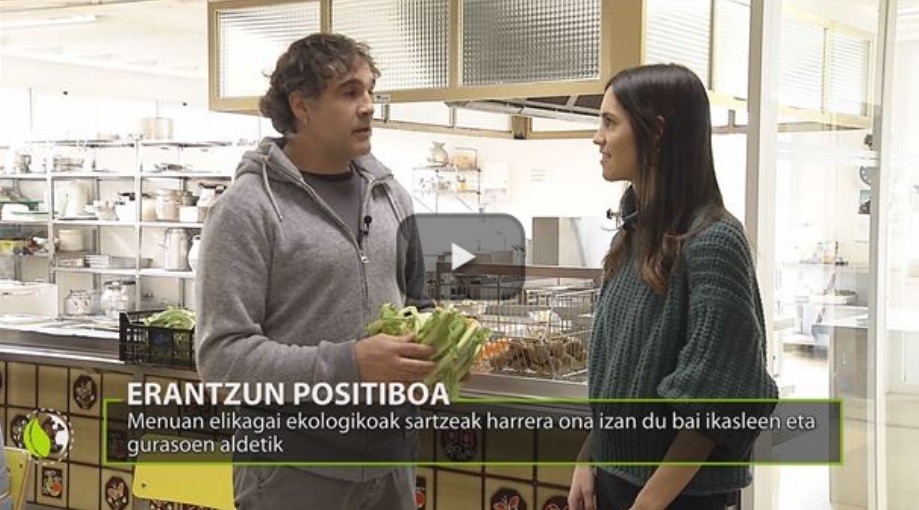 Ikastolako jantokiko 0km ekimenaz aritu dira ETB1eko “Zur eta lur” saioan