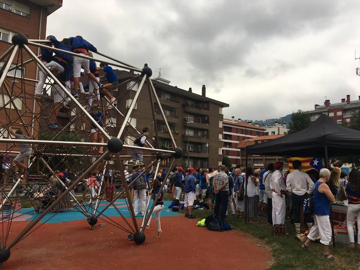 Castellersek, bertsolariek,  43 1503689591100