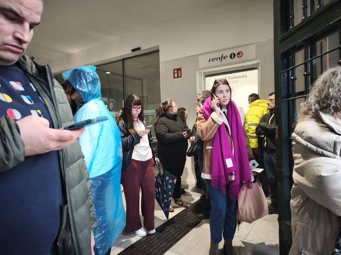 Tren zerbitzua eten dute berriro, beste adar bat erori delako