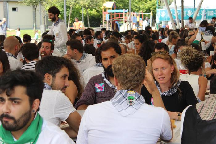 Aldai plaza txiki geratu da  10 1503586187479