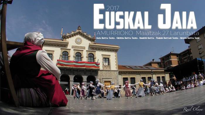 Dantza taldeak taldeak izan  207 1496057342861