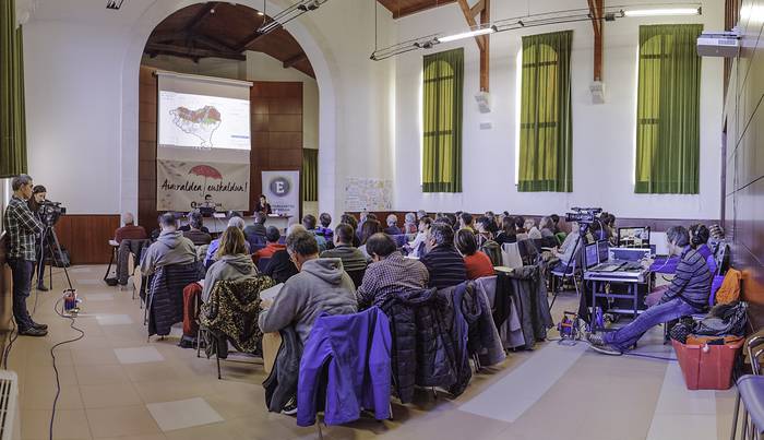 "Euskararen etorkizuna" urra 12 1483123230986