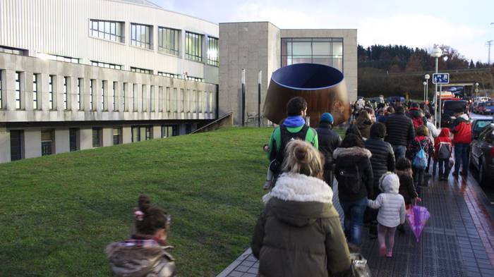 Ehunka ume eta guraso dantza 1 1513505709278