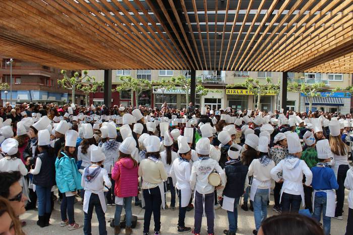 San Anton plazan egin dute u 11 1493306178906