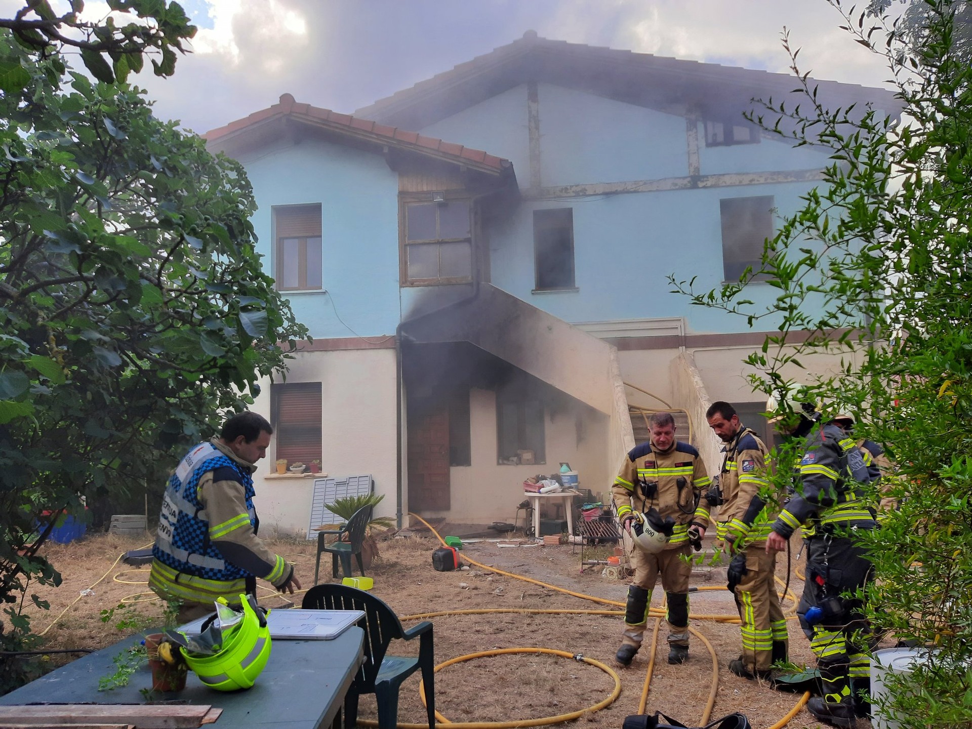 Sutea piztu da Urduñako etxebizitza batean