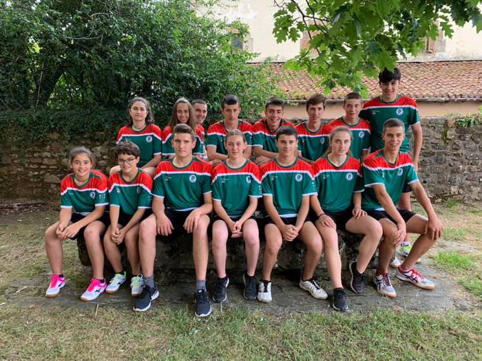 Zaku bete domina ekarri du A 6 1564129349578