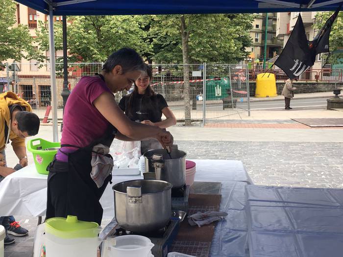 Ekintzaz eta aldarriz busti  7 1496596675844