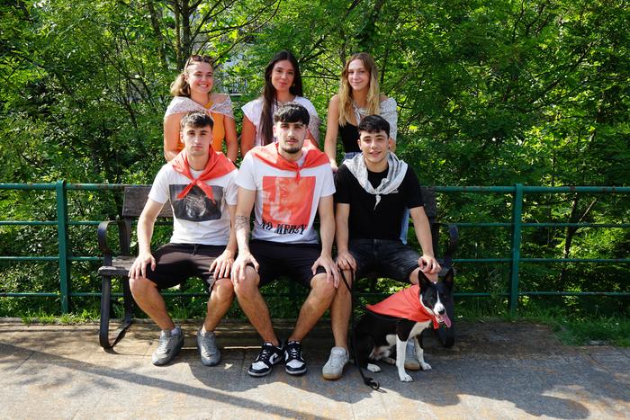 “Kuadrillarik gazteena gara, 18 urte bete berri ditugu eta jairako dugun gogoa nabaria da”