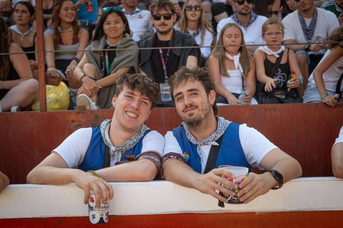 Zezen plaza lepo Muturreko H 38 1756414637293