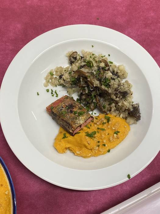 43 lagun jaso ditu "Elikadur 18 1776332292540