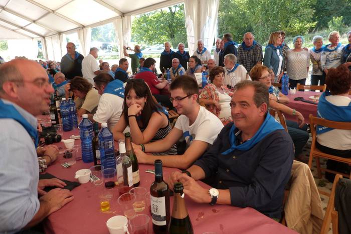 Auzokide ugarik hartu zuten  95 1506366927521