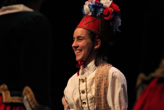 Eskualdeko ehundik gora dantzari eta musikarik koloreztatu zuten Amurrio Antzokiko oholtza - 91