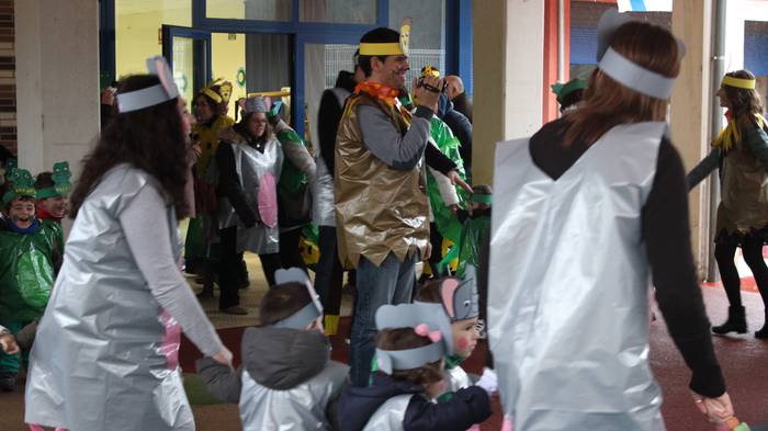 Okondoko umeek dantzatzen os 7 1518278780533