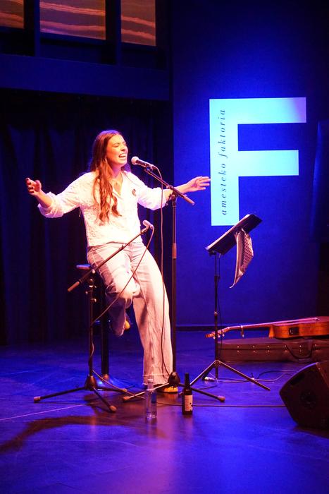 Ximenak gazte ugari batu zit 2 1757714185913