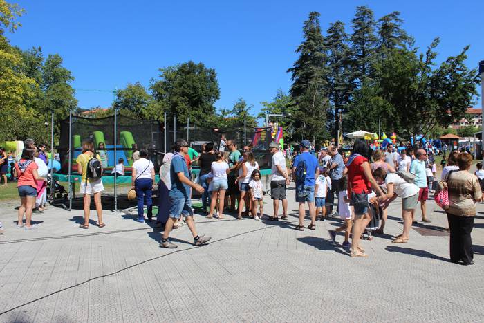 Haurrak eta edadetuak izan d 33 1502712639281