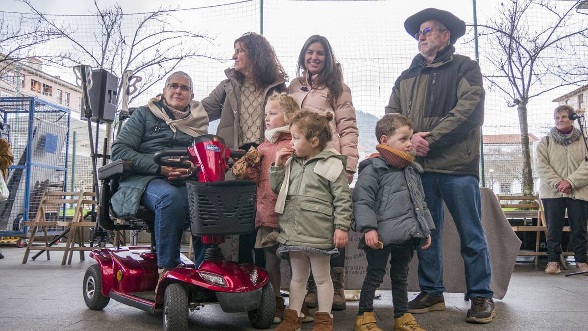 Larrabe gaztandegia omendu dute Laudioko urte amaierako azokan