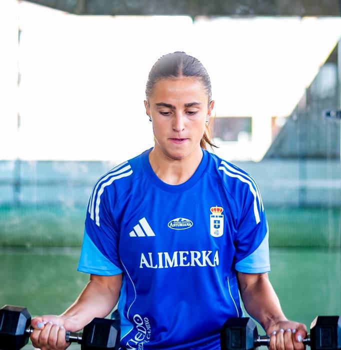 Real Oviedo taldeak Leire Egia Arriola fitxatu du