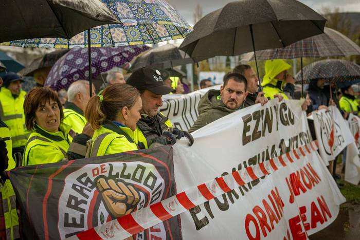 Protesta artean ekin du bide 14 1764159817918