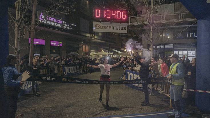 Koldo Etxebarria Gomez eta Nora Narbaiza garaile Elorritxugauez Trail lasterketan