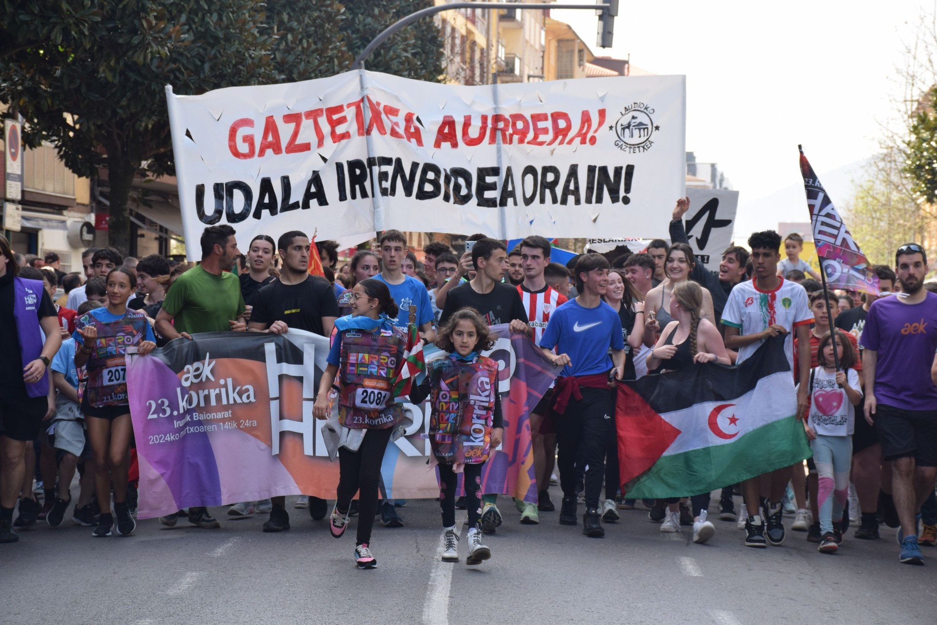 Laudioko Gaztetxea berriz irekitzeko bermeak eskatu dizkiote Udalari