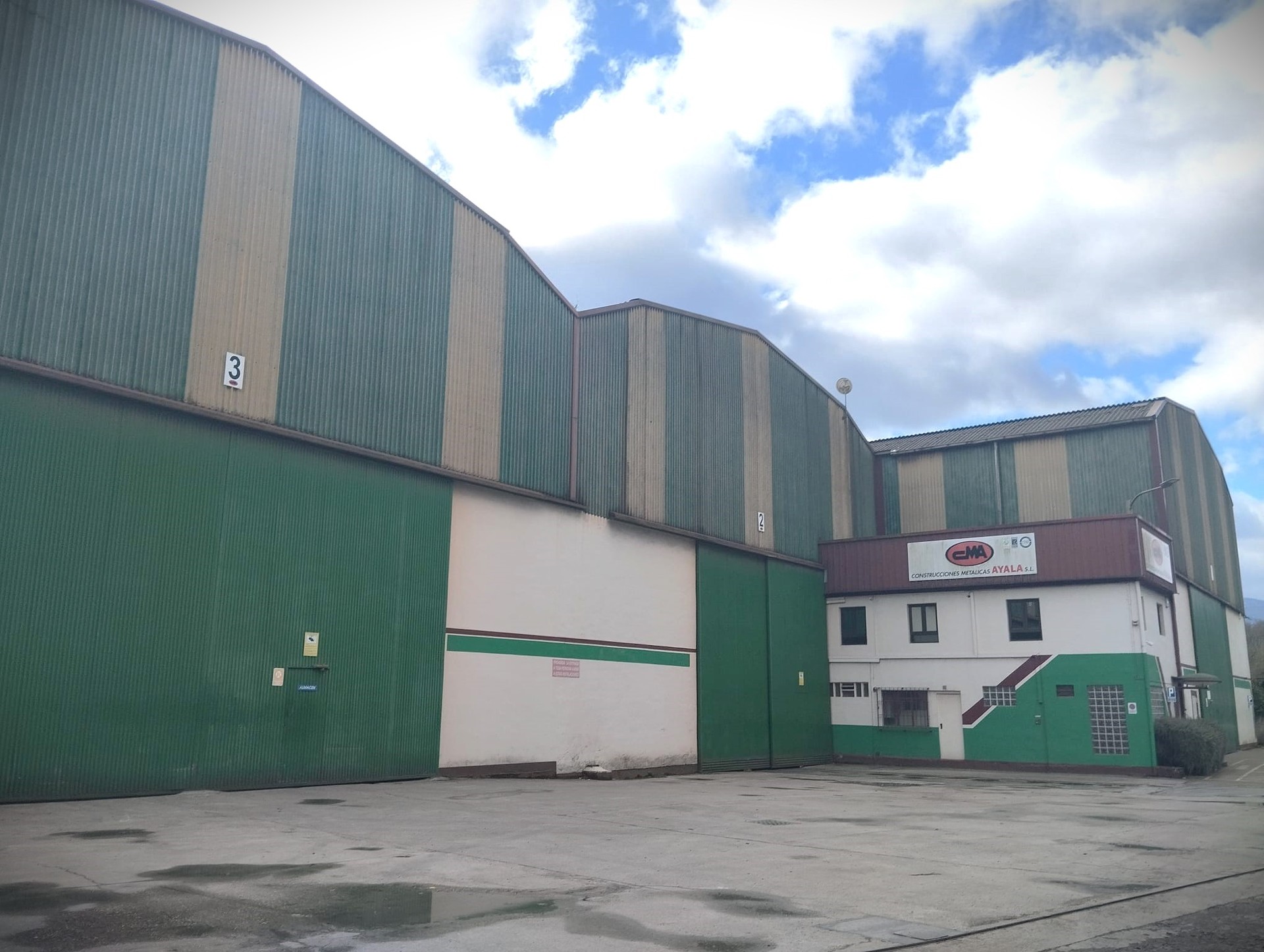 Construcciones Metálicas Ayala enpresa itxi eta 20 lanpostu suntsitu dituzte