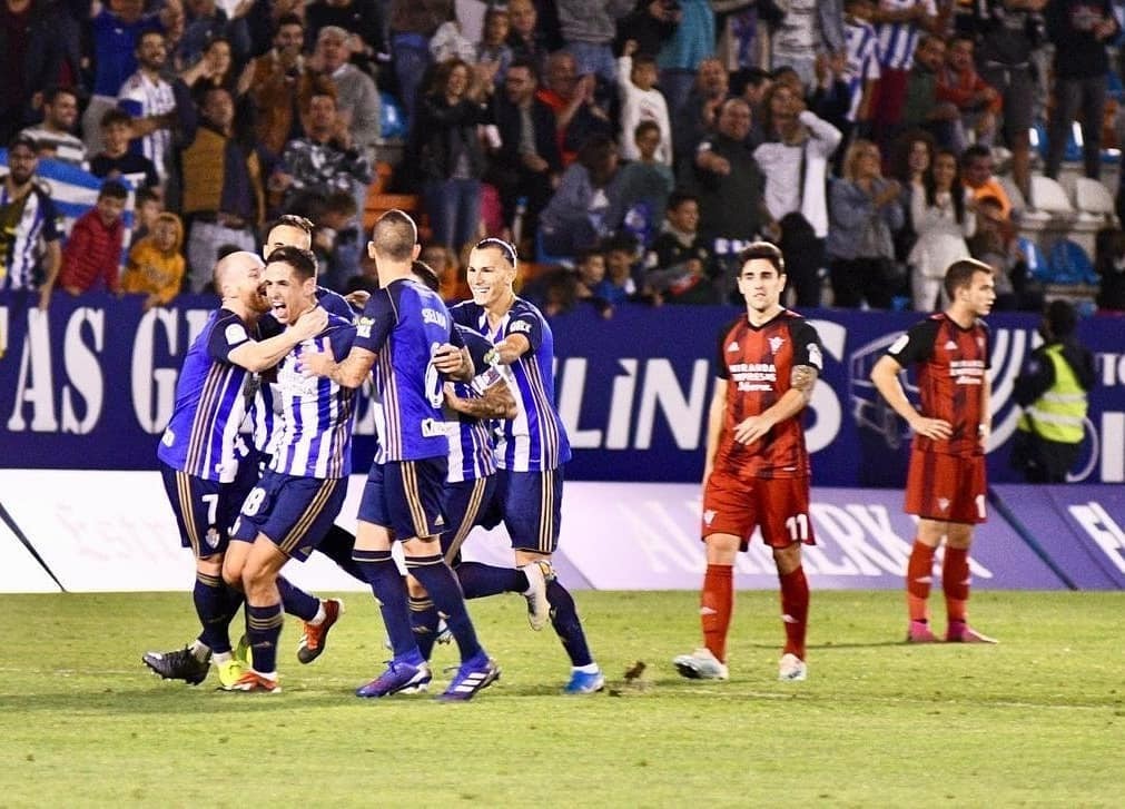 Asier Benito amurrioarrak bere lehen gola sartu du 2. mailan Ponferradina taldearekin