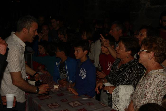 Morrillon lagun, joko artean 27 1502906256389