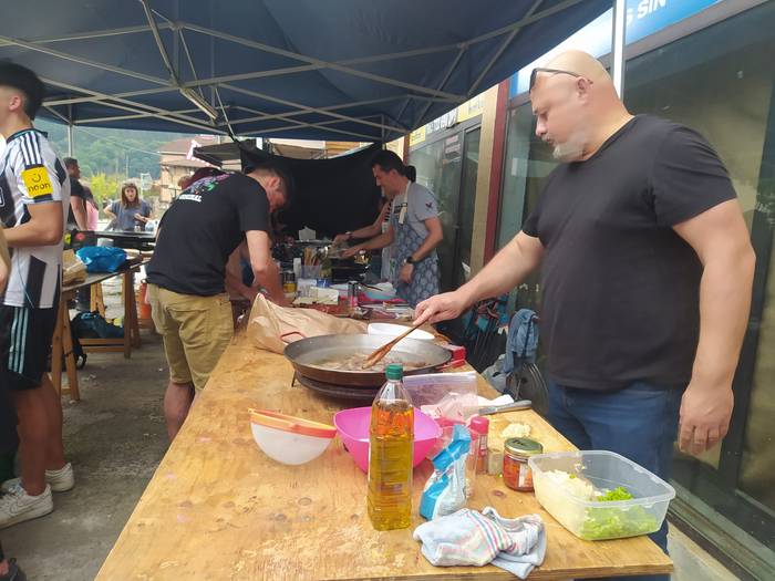 Paella, karta eta igel txape 15 1760003771904