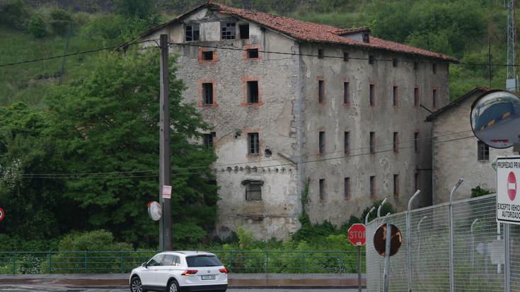 831.000 euro ordaindu beharko ditu Laudioko Udalak "irinen etxea" erosteko, jabeek behartuta