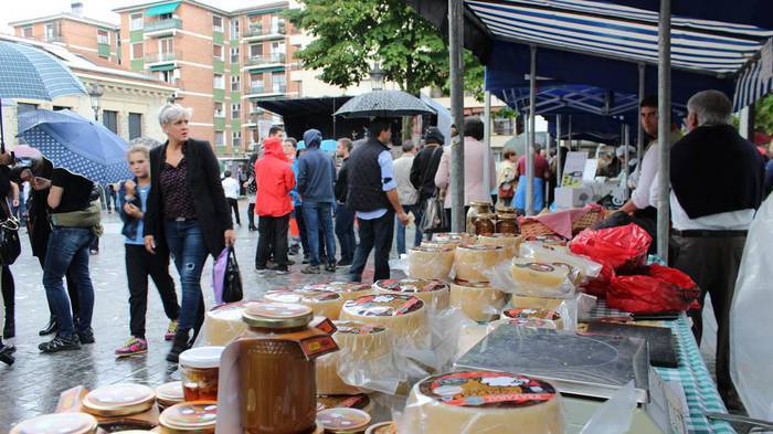 "Hamaiketako osasuntsuen postua" jarriko dute Mendiko Eskolako 3. mailako ikasleek ostiralean plazan