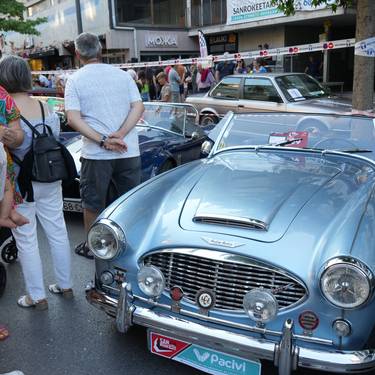 Auto klasikoen kontzentrazioa egingo dute igandean Laudion, “udari begira motorrak berotzen hasteko”