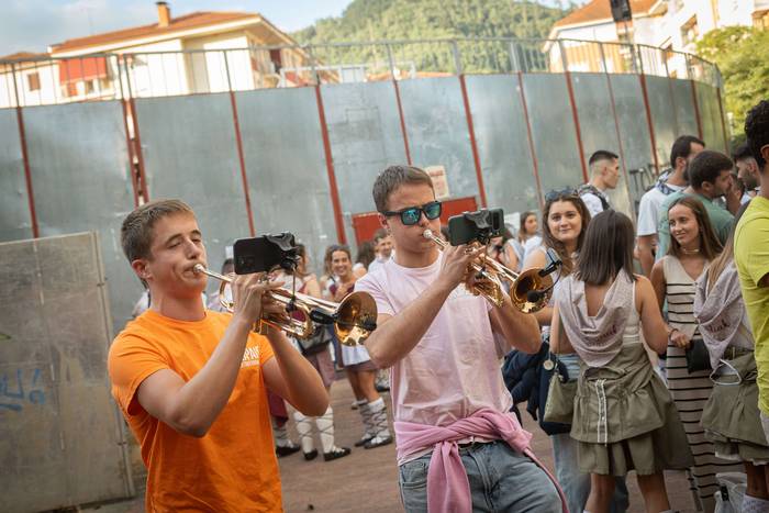 Zezen plaza lepo Muturreko H 82 1756414775815