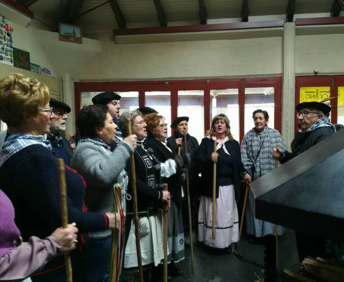 Agate Deunaren bezpera Okondon