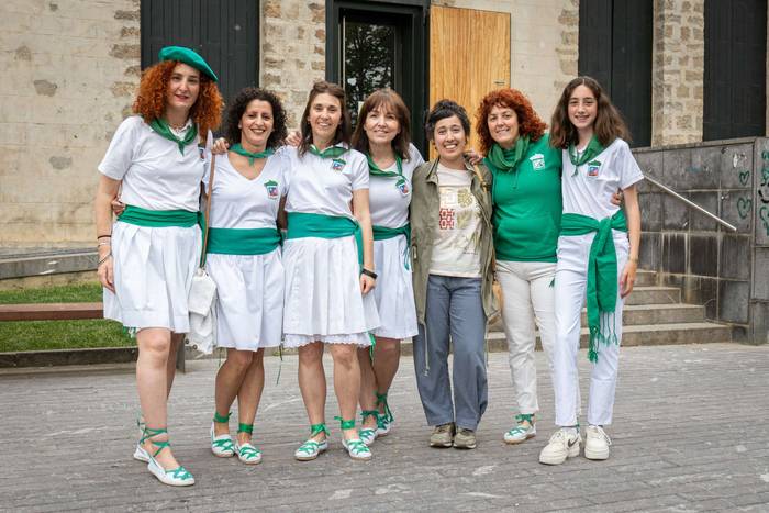 Dantza Lagunak kuadrillaren  25 1776520618271