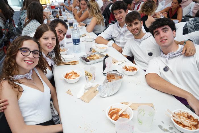 Jendetza batu da kuadrillen  58 1756402228143