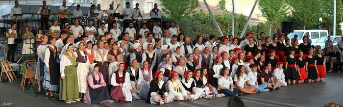 Itxarkundia dantza taldeak e 18 1498128297252