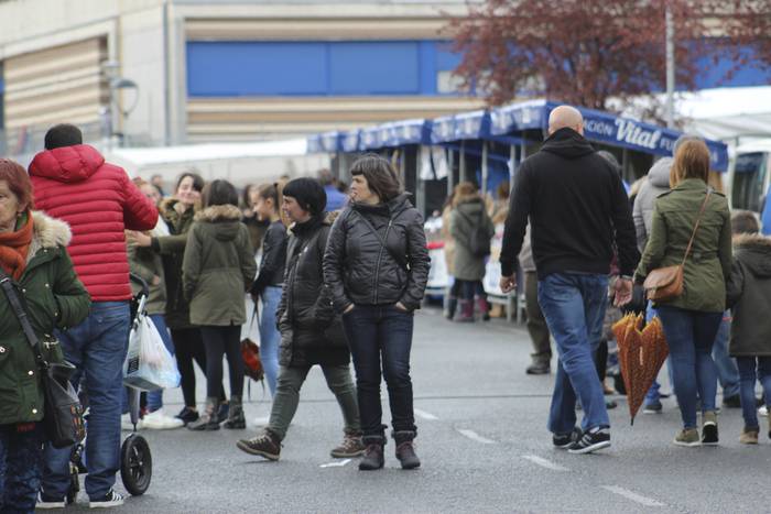 Baserri Azoka egin dute Okon 28 1521978850475