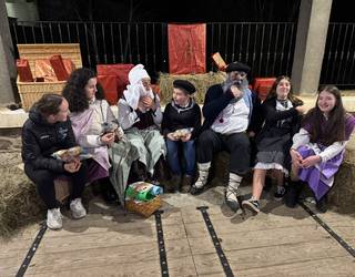 Arakaldon hasi dute Mari Domingik eta Olentzerok Gabonetako kalejira maratoia