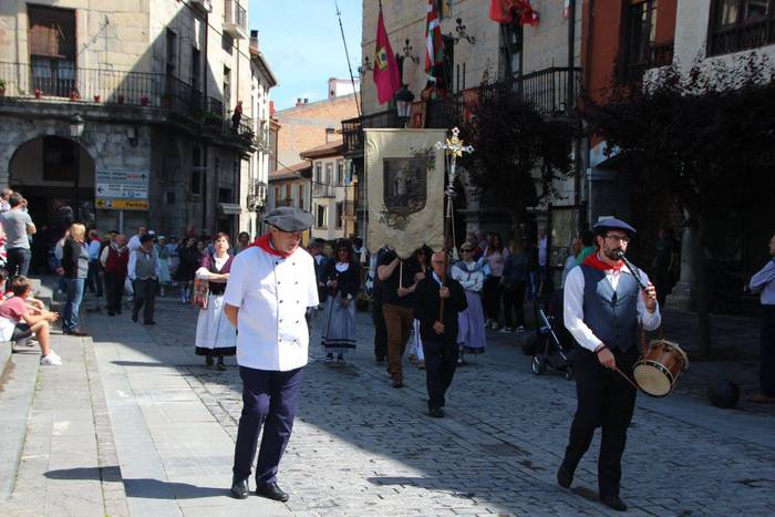 Jendetza eta giro ona nagusi 70 1494849540163