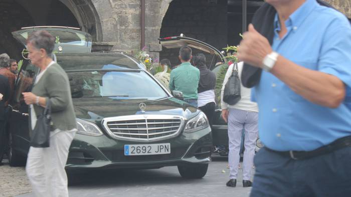 Hainbat alderdietako kideak  15 1500922048689