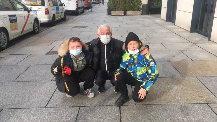 “123 pertsona ukrainar ekartzen ari gara gure taxietan”