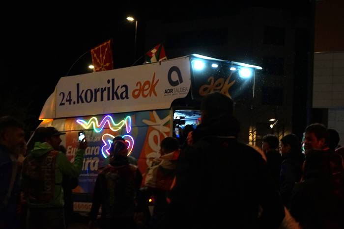 Ehunka lagun atera ditu Korr 43 1774597394901