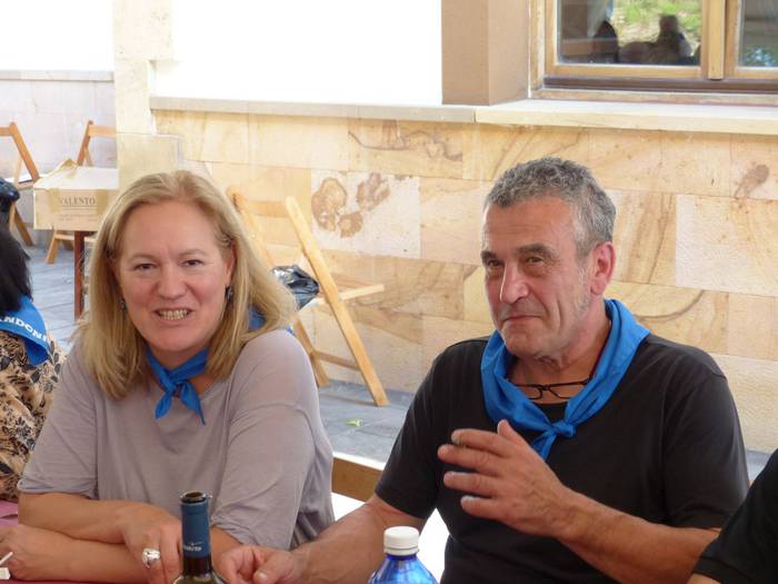 Auzokide ugarik hartu zuten  123 1506367141454