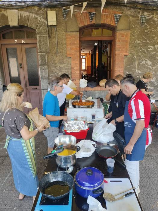 Bi eguneko festa egin dute A 44 1758574734949