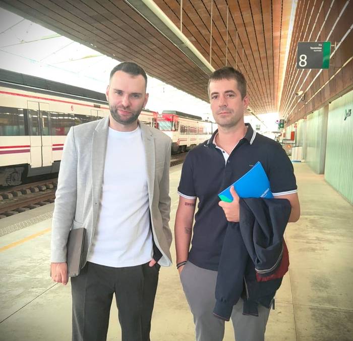 Amurrioko eta Urduñako Udalek Renfe eta Adifeko ordezkariekin herritarren kexak eta eskaerak helarazteko bilera egin dute