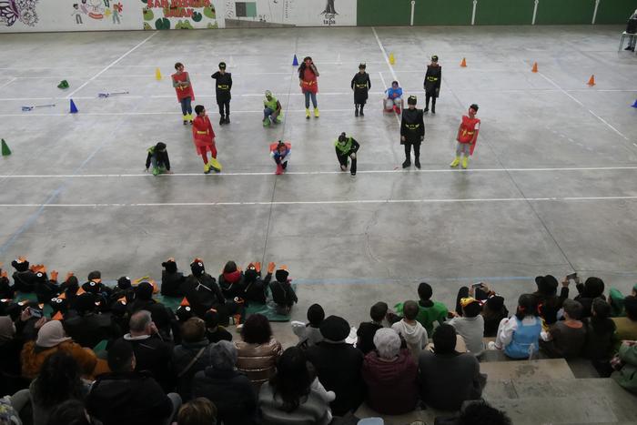 Desfilerik gabe, baina dantz 36 1770997101995