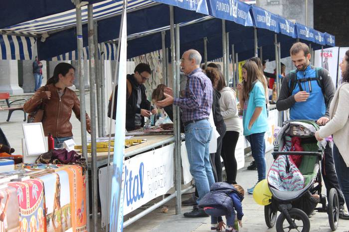 Gobernuz kanpoko erakundeen  3 1509107902564