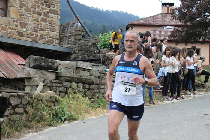 Auzoko mendiak zeharkatu zit 88 1498471477317