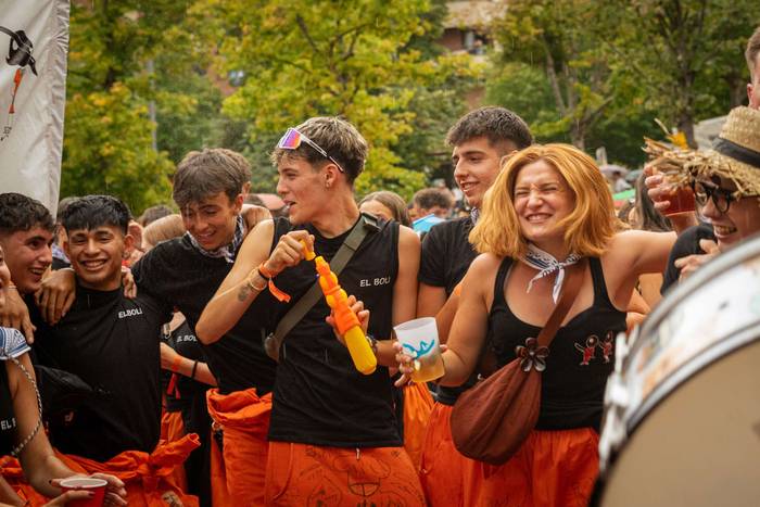 Lehertu da festa-giroa Amurr 37 1755025688866