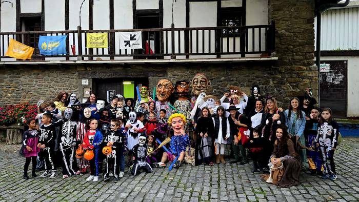 Aiaraldeko hamaika txokotara 45 1761963977554